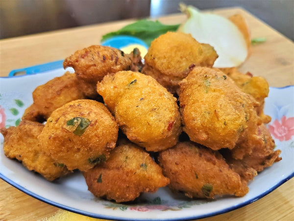 Making Saltfish Fritters / Fish Cakes / Accra