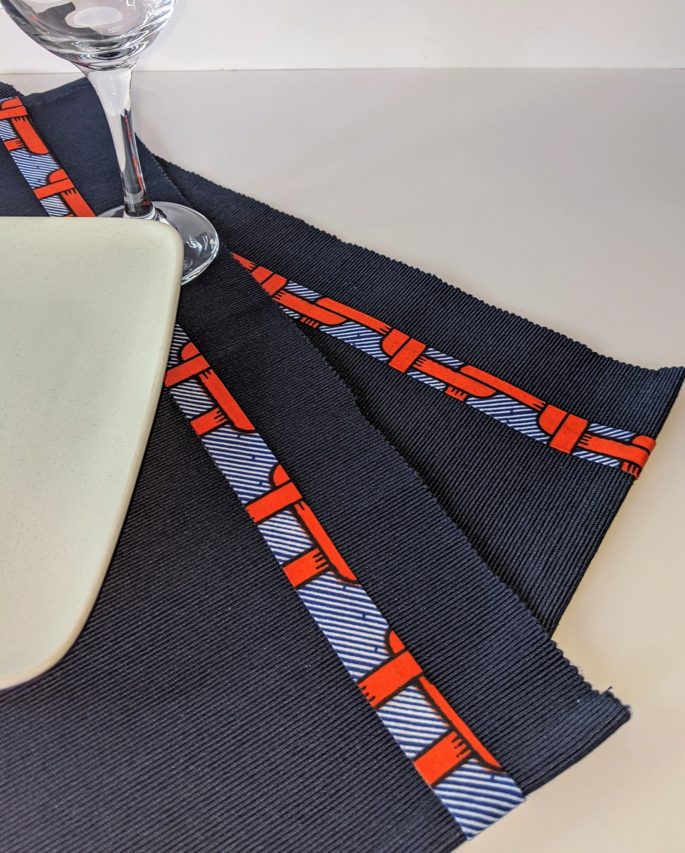 Table mats with African print x 4